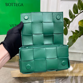 The Belt Cassette / Green