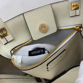 Roman Stud  / White