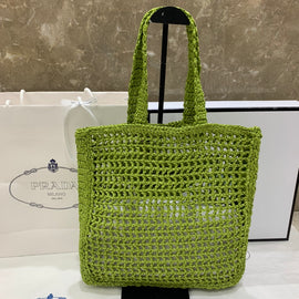 The new raffia fiber tote bag / Green