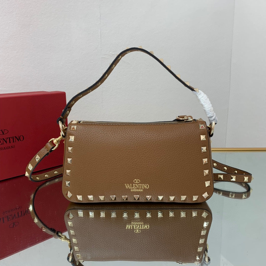 Brown Small Rockstud V4700 CrossBoddy